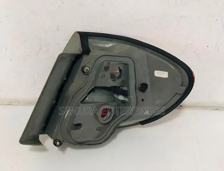 Nissan Cefiro A33 Tail Light LH