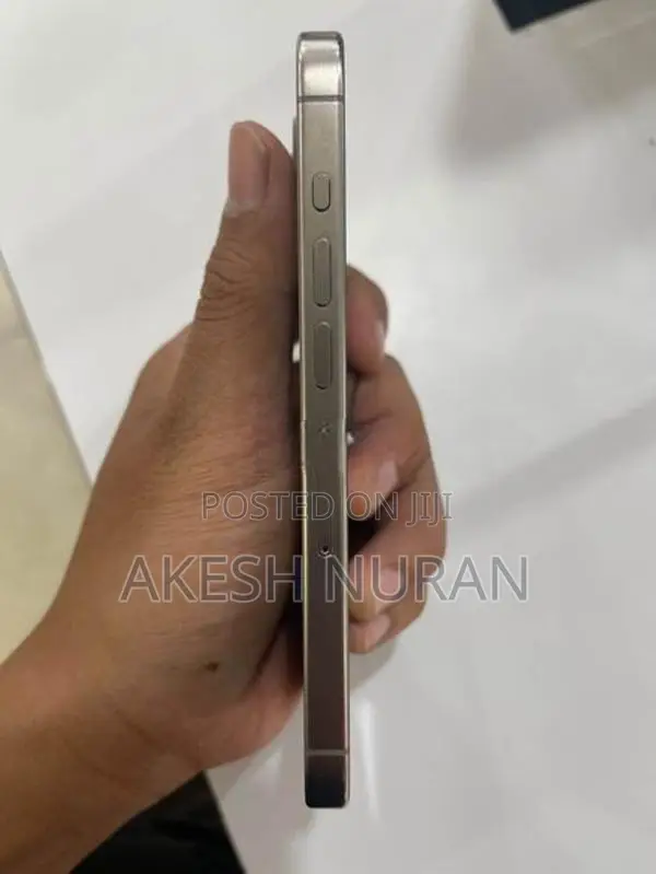 Apple iPhone 15 Pro 128GB (Used)