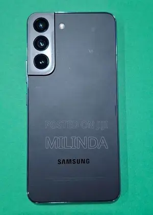 Samsung Galaxy S22 (Used)