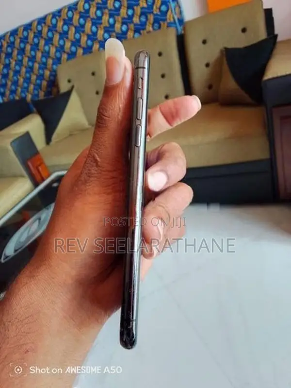 Apple iPhone X (Used)