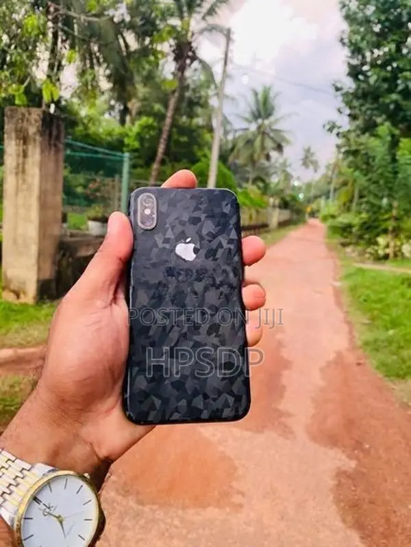 Apple iPhone XS (Used)