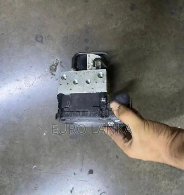 Mercedes Benz W204 ABS Unit