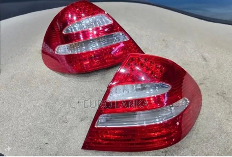 Mercedes Benz w211 tail lights