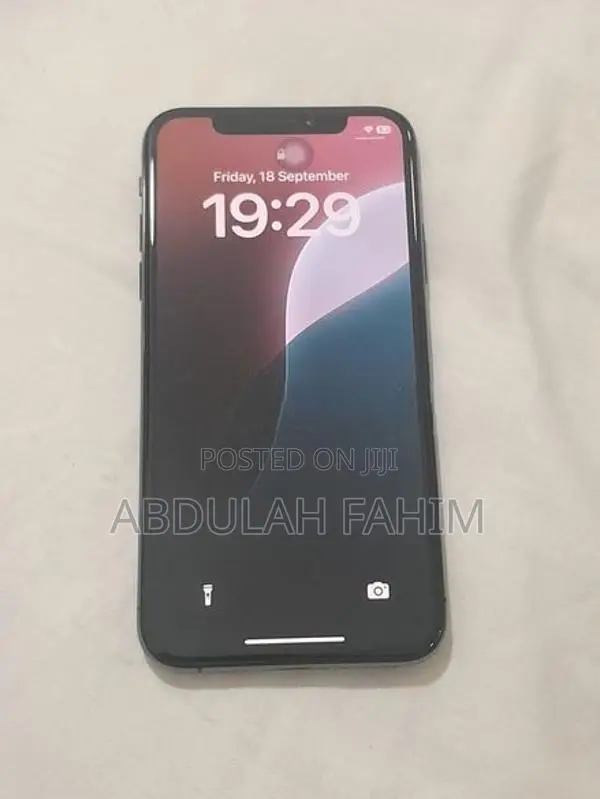 Apple iPhone XS (Used)