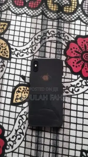 Apple iPhone XS (Used)