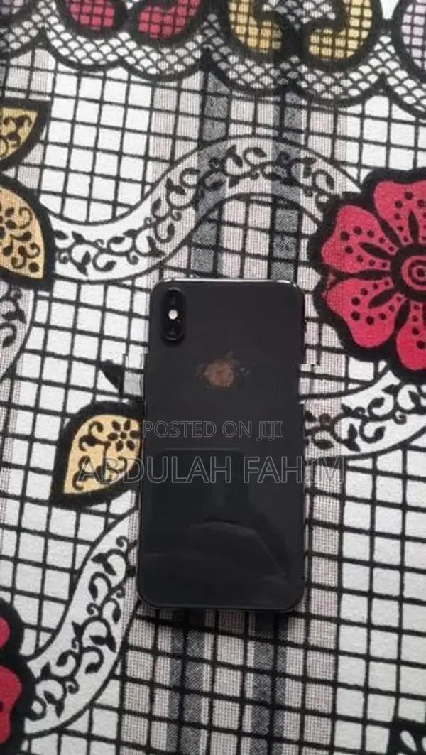 Apple iPhone XS (Used)