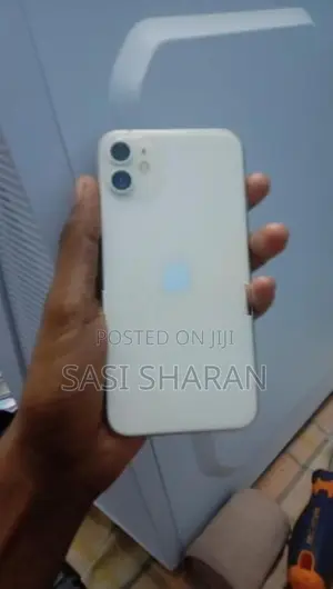 Apple iPhone 11 (Used)