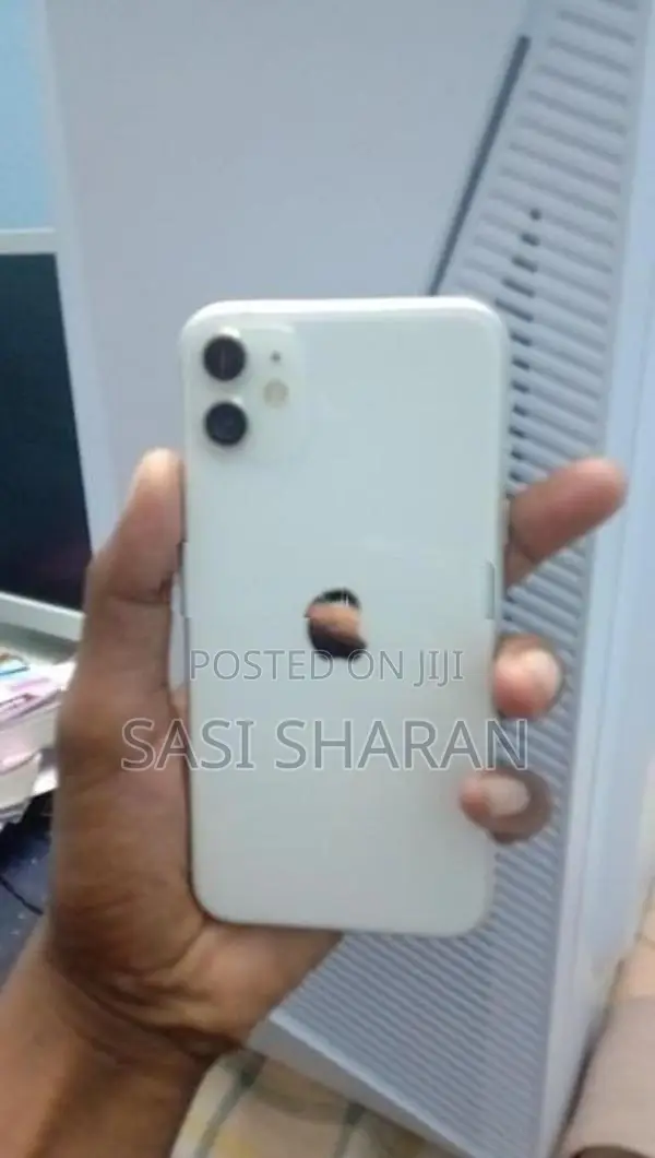 Apple iPhone 11 (Used)
