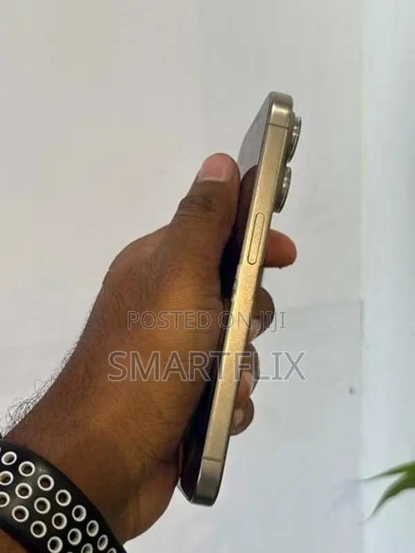 Apple iPhone 15 Pro (Used)