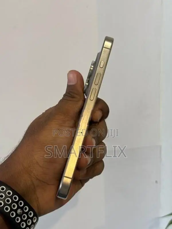 Apple iPhone 15 Pro (Used)