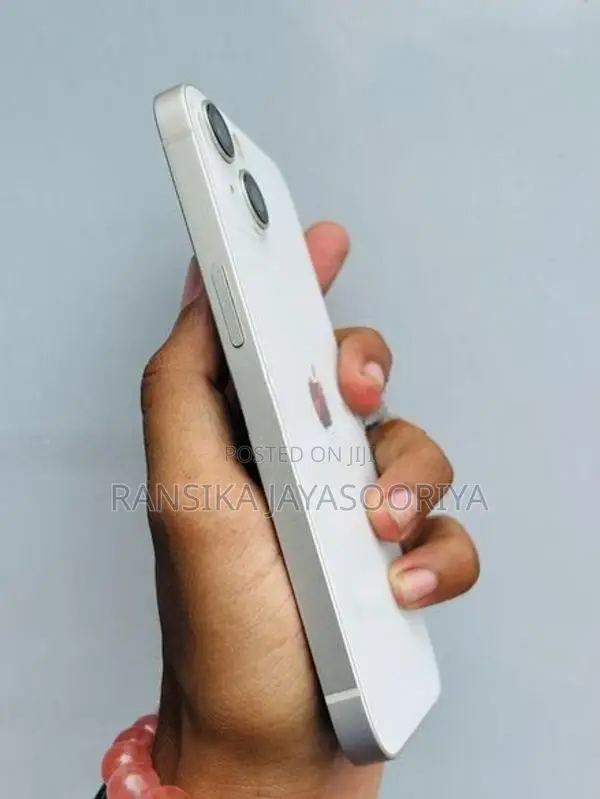 Apple iPhone 13 (Used)