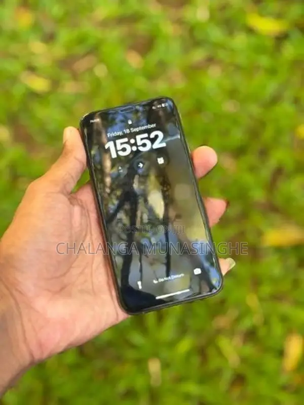 Apple iPhone XS (Used)
