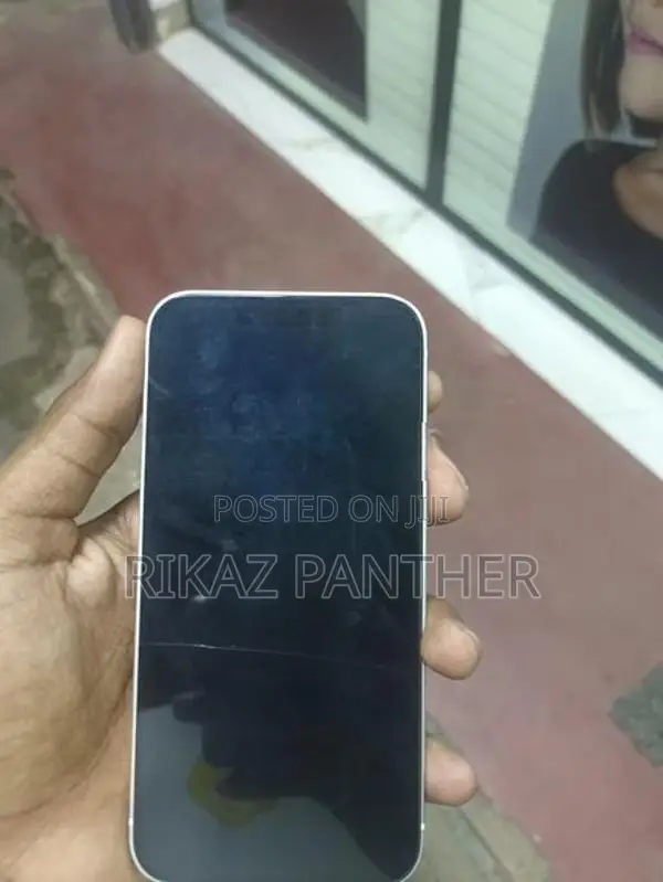 Apple iPhone 14 (Used)