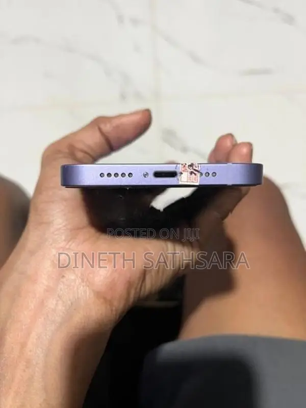 Apple iPhone 12 (Used)