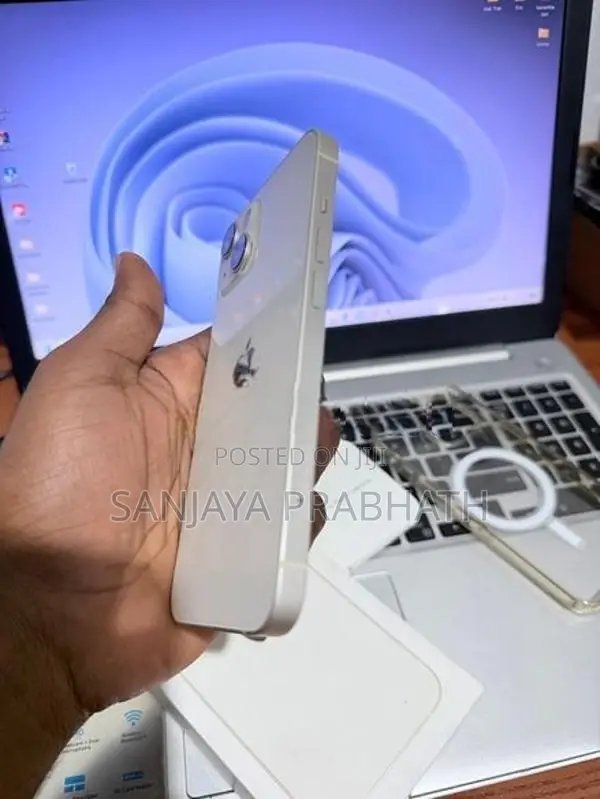 Apple iPhone 13 (Used)