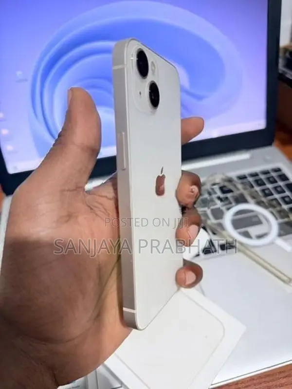 Apple iPhone 13 (Used)