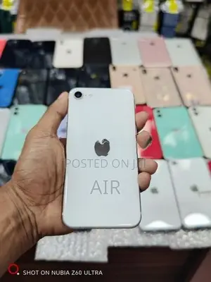 Apple iPhone SE 2 128GB (Used)