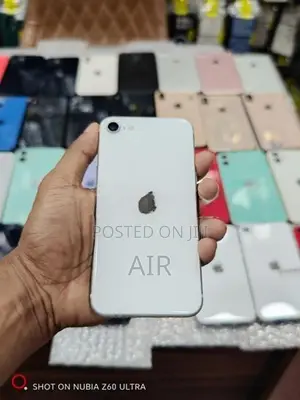 Apple iPhone SE 2 128GB (Used)