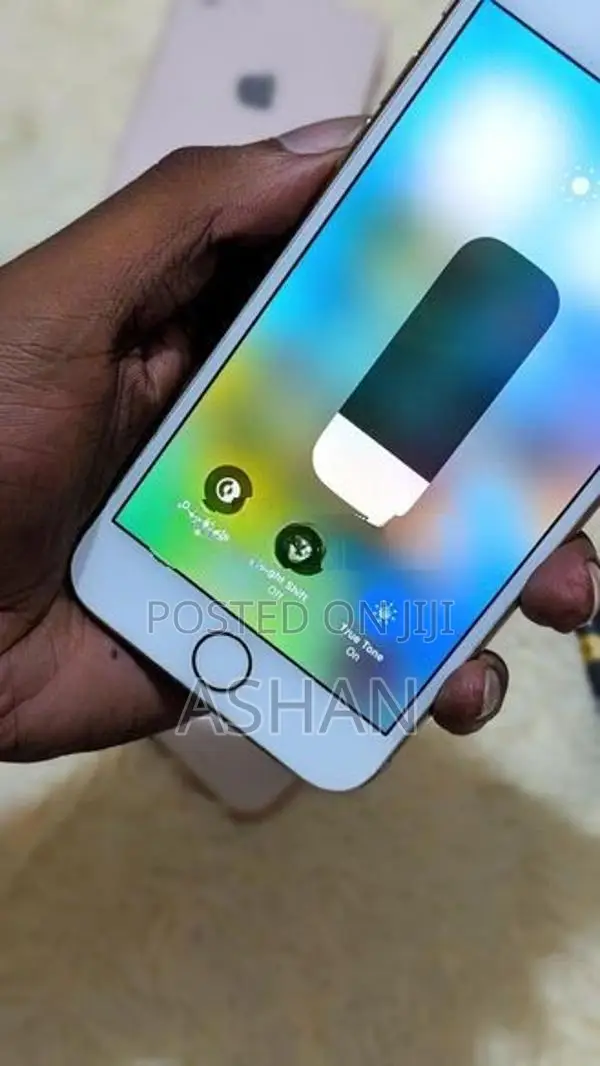 Apple iPhone 8 (Used)