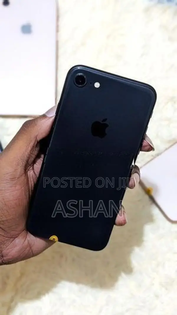 Apple iPhone 8 (Used)