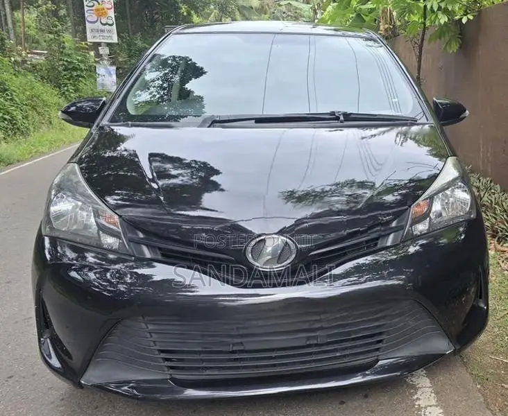 Toyota Vitz 2016