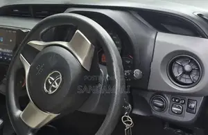 Toyota Vitz 2016