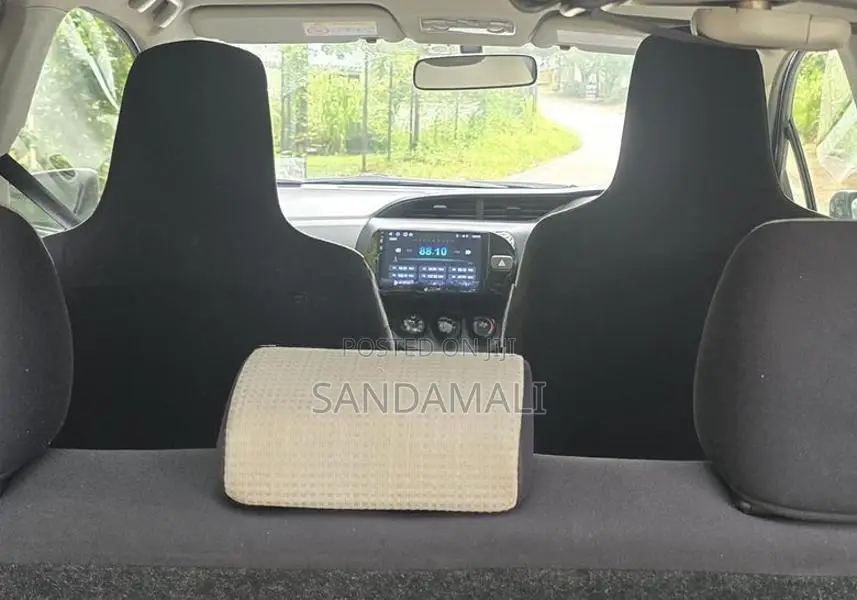 Toyota Vitz 2016