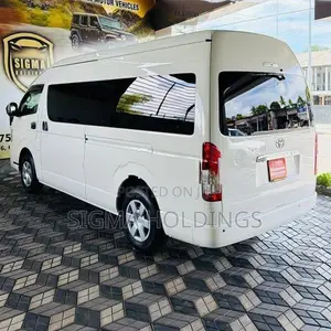 Toyota Hiace GDH 223 Japan-Spec 2024