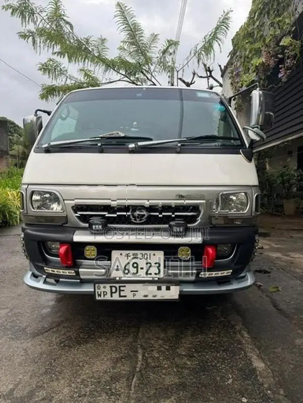 Toyota Hiace Dolphin Super GL 2003