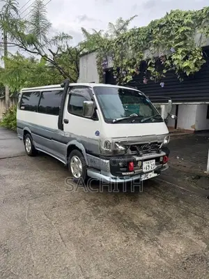 Toyota Hiace Dolphin Super GL 2003