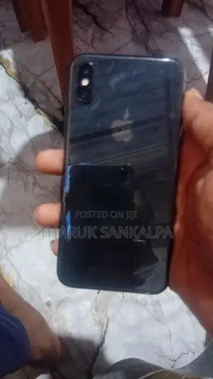 Apple iPhone X (Used)