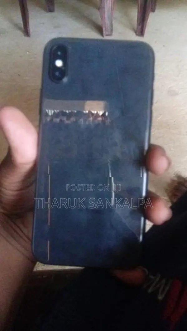 Apple iPhone X (Used)