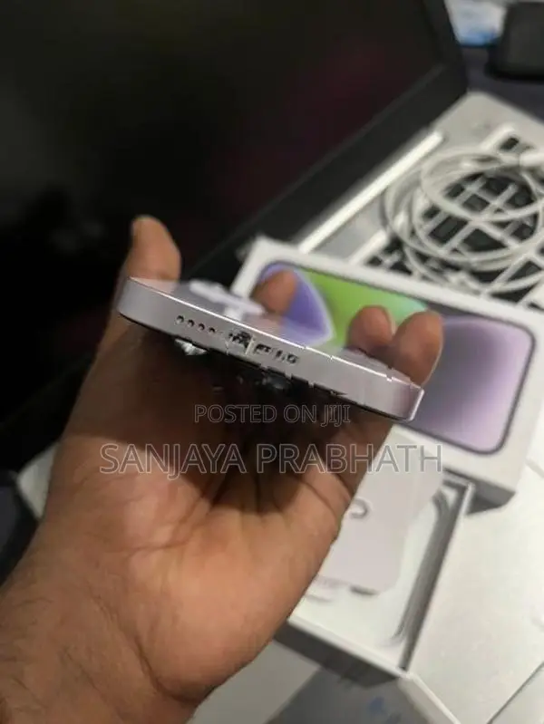 Apple iPhone 14 (Used)