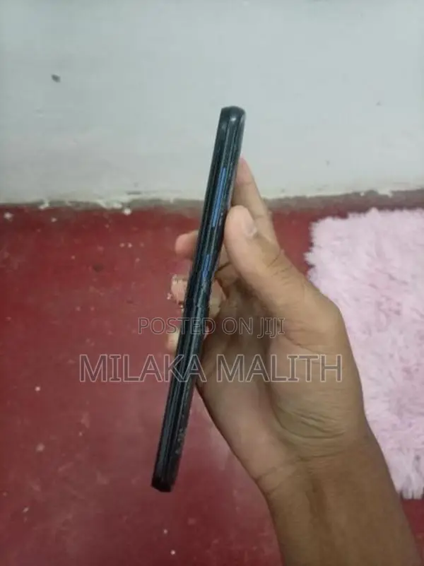 Samsung Galaxy A20 (Used)