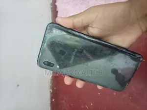 Samsung Galaxy A20 (Used)