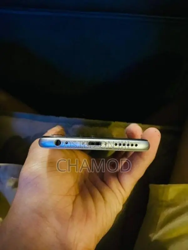 Apple iPhone 6S (Used)