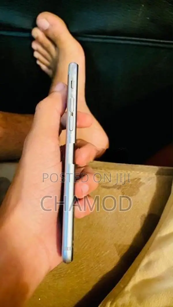 Apple iPhone 6S (Used)