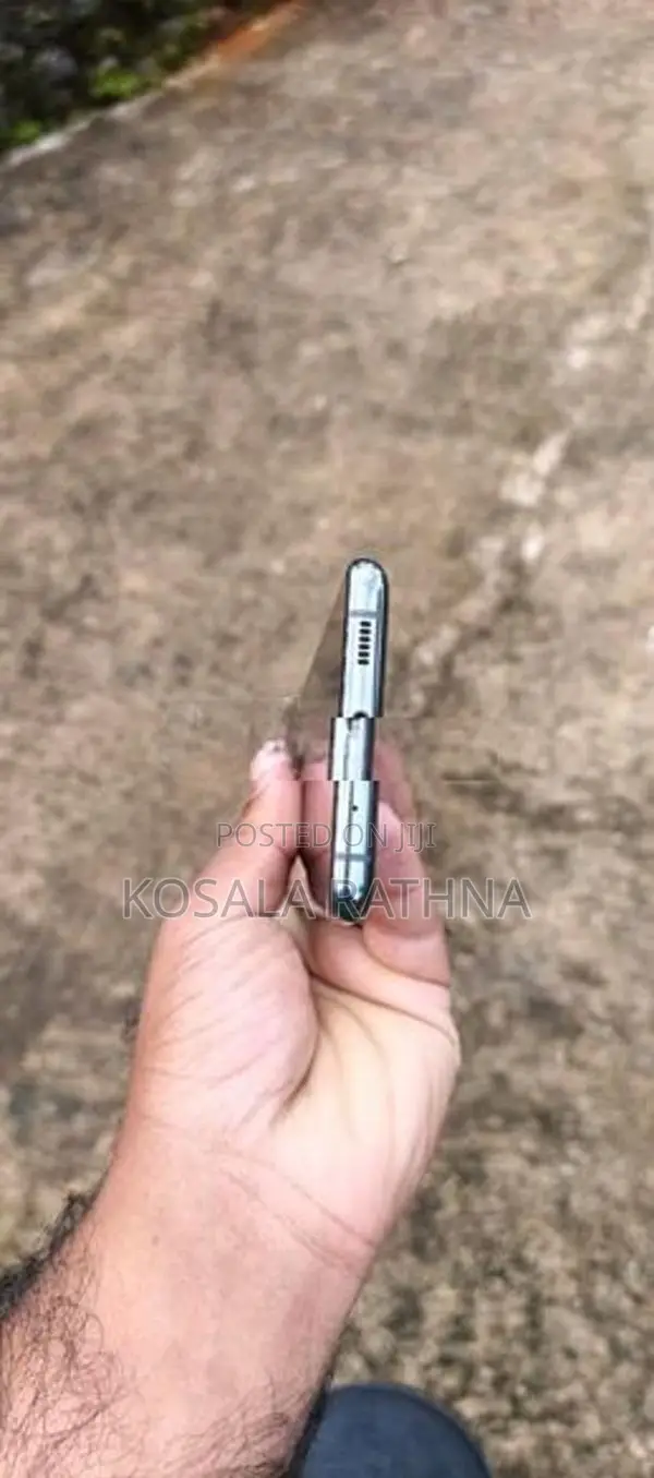Samsung Galaxy S20 Ultra (Used)
