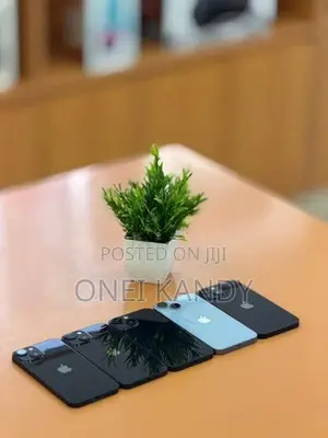 Apple iPhone 14 (Used)
