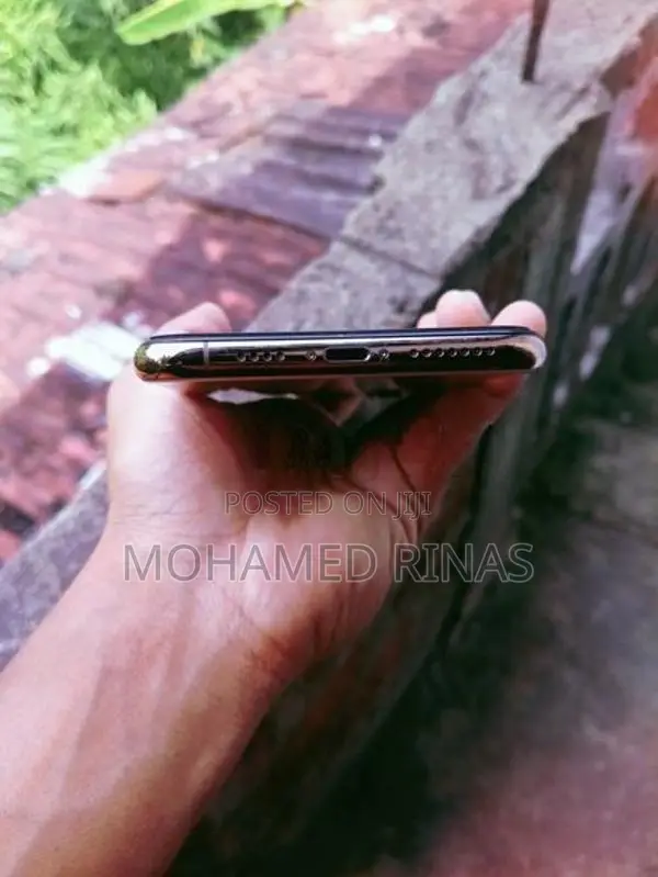 Apple iPhone XS Max (Used)