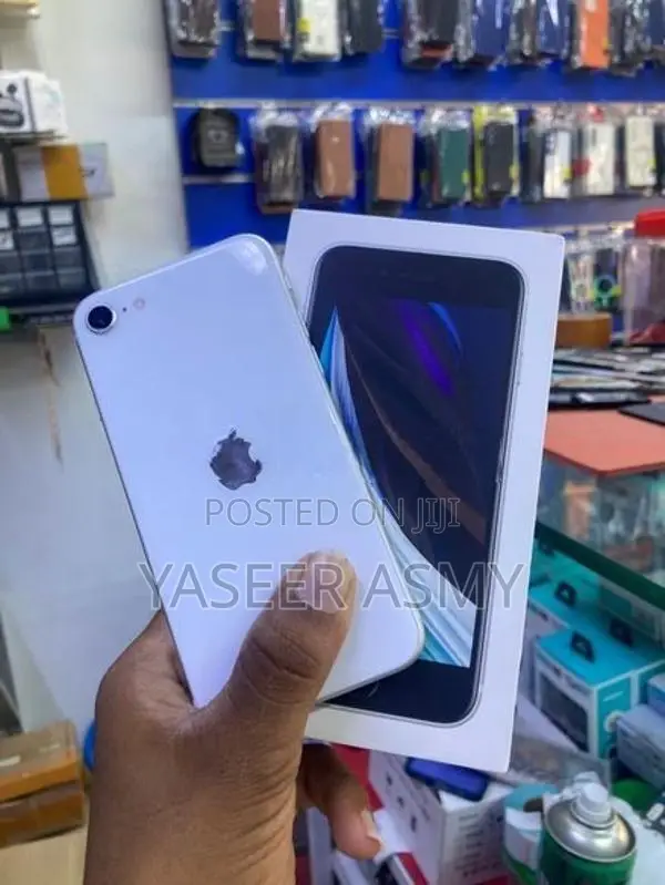 Apple iPhone SE 2 (Used)