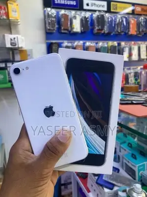 Apple iPhone SE 2 (Used)