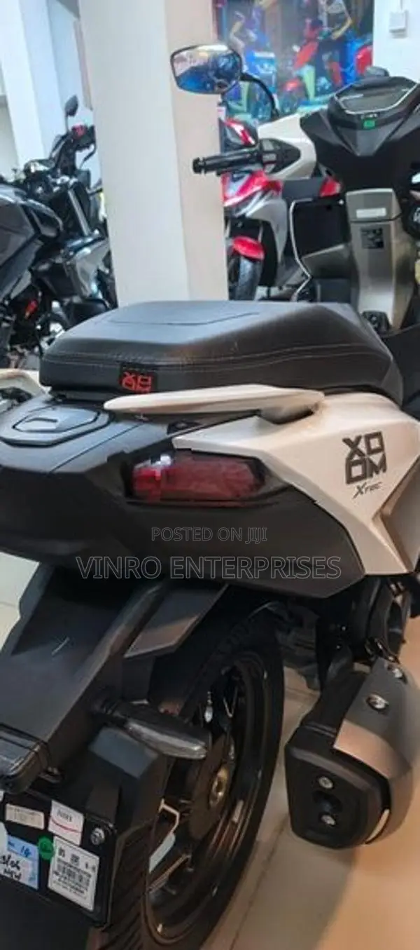 Hero XOOM 125R 2026