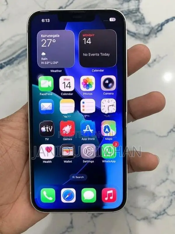 Apple iPhone 13 (Used)