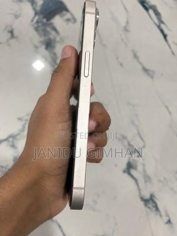 Apple iPhone 13 (Used)