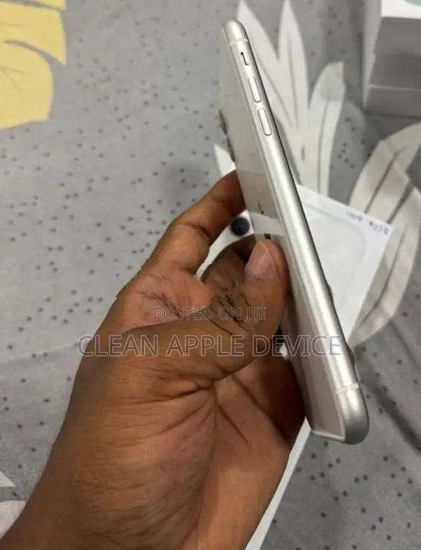 Apple iPhone 11 128GB Full Set (Used)