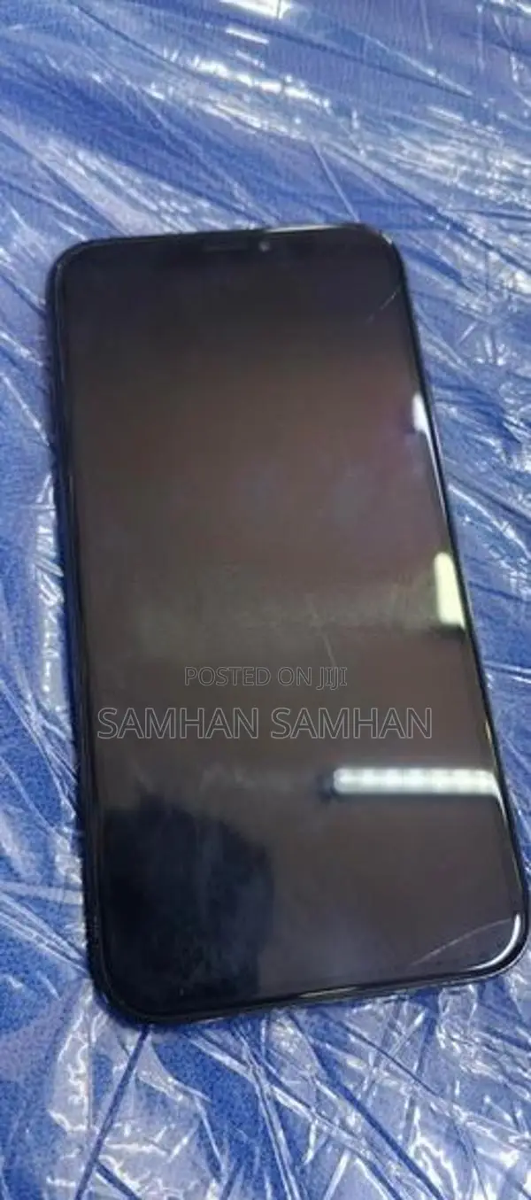 Apple iPhone XS (Used)