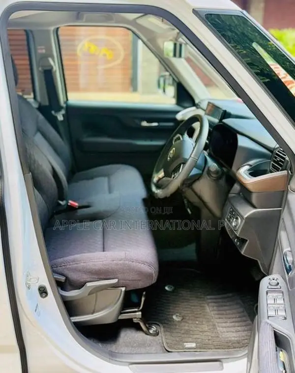 Daihatsu Move RS Premium Turbo 2025