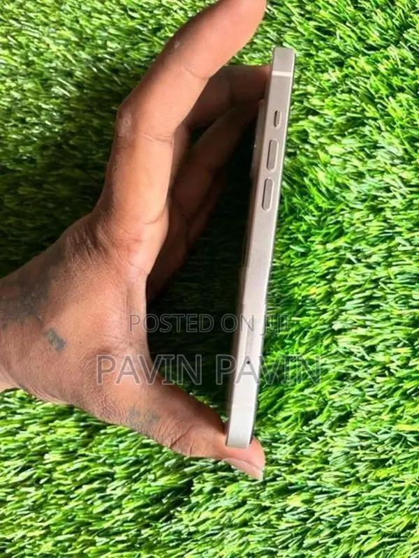 Apple iPhone 13 (Used)