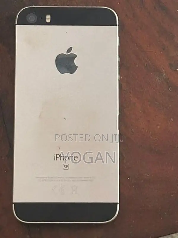 Apple iPhone SE (Used)